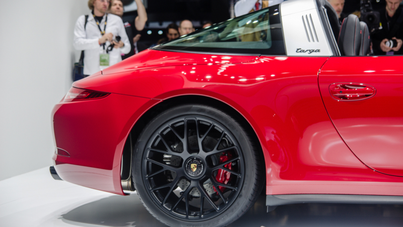 Illustration for article titled Porsche 911 Targa 4 GTS: Same Crazy Roof, More Crazy Power